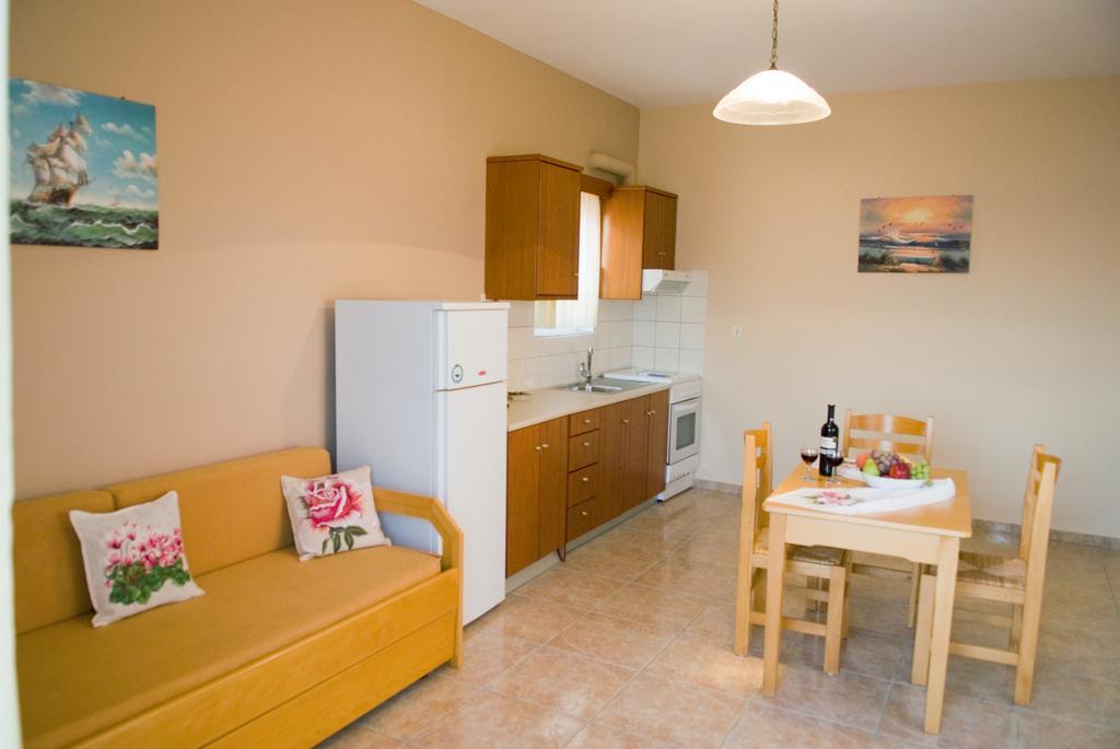 דירות פליאוחורה Margarita Αpartments Sea View חדר תמונה